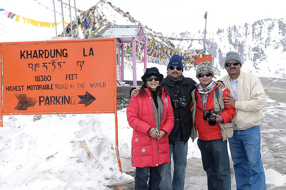 With Lipika - Hemnat Sud and Thangavellu (TV sir )