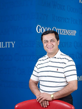 amex Deb006639.jpg